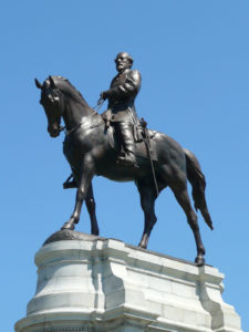 https://commons.wikimedia.org/wiki/File:Monument_Ave_Robert_E._Lee.jpg